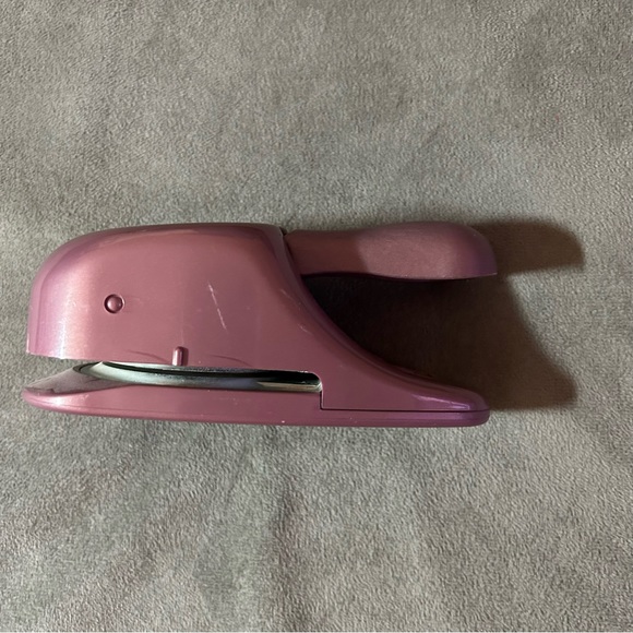 EK Success Paper Shapers whale tail style LARGE heart punch - Picture 3 of 4